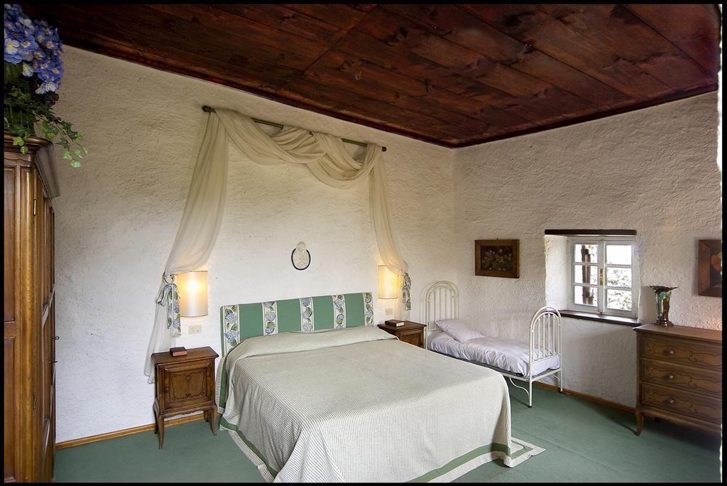 Agriturismo Famiglia Al Castello Di Bagnolo Bagnolo Piemonte Номер фото